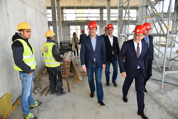 Сигнал из нове зграде РТВ-а за годину дана